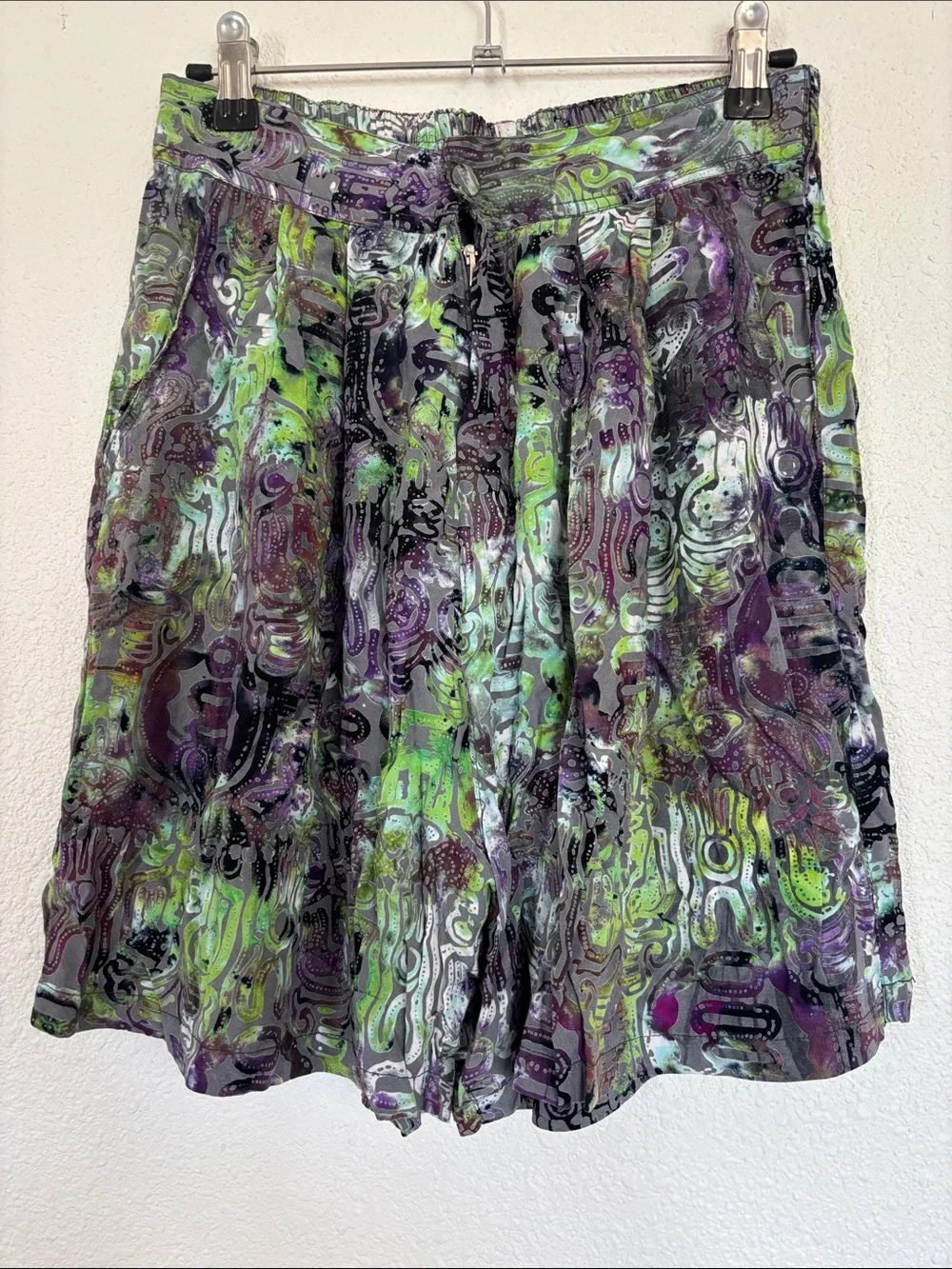 90s shorts abstract flowy